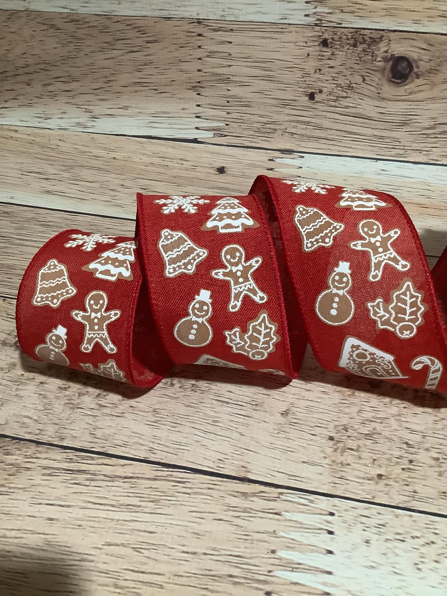 2.5" x 5  Yards Red Canvas Wired Ribbon With Gingerbread Cookies Printed - Wired Christmas Ribbon