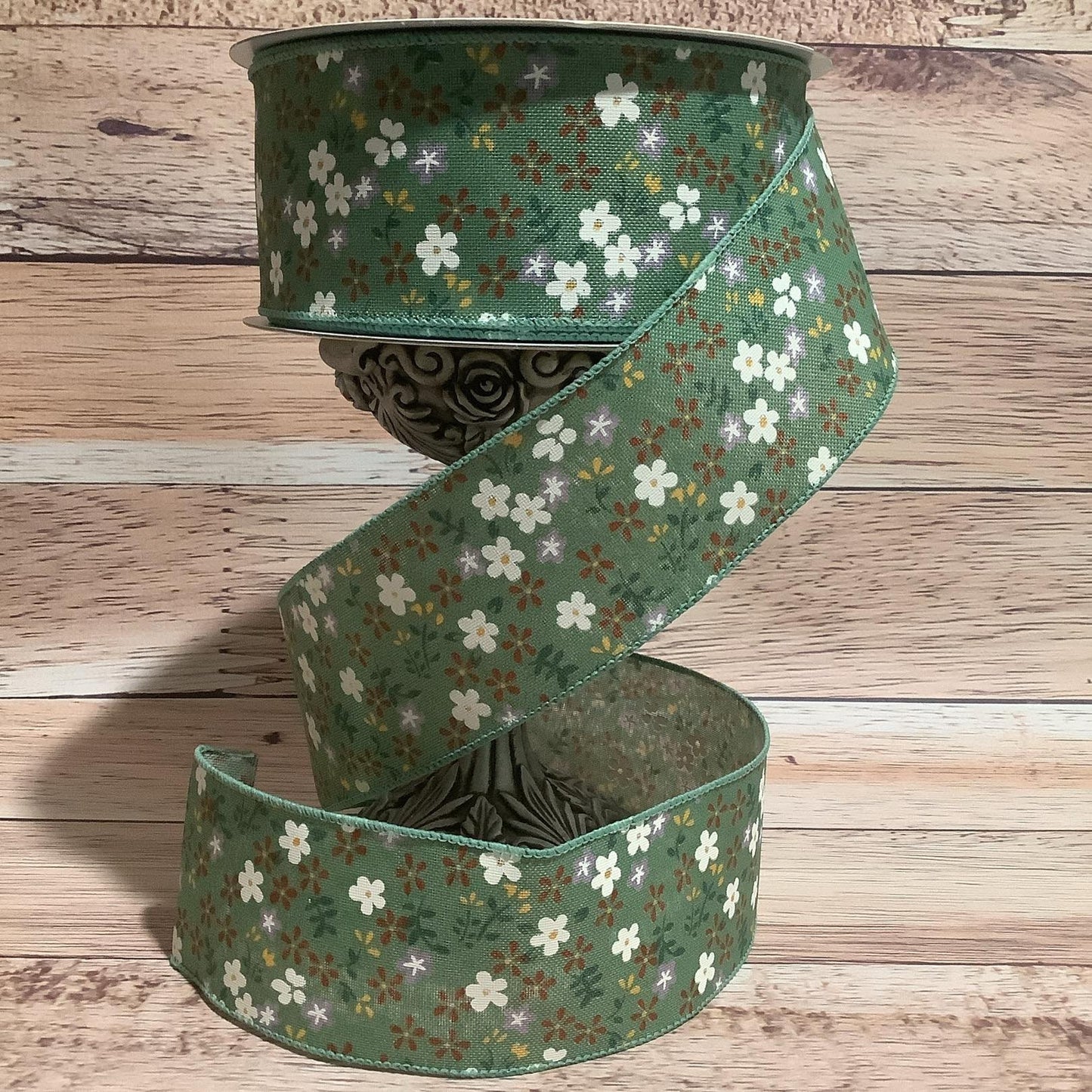 2.5" x 5 Yards - Green Floral Wired Ribbon - Small Wildflowers - Spring Flowers - Ribbon For Bows, Wreaths And Home Decor