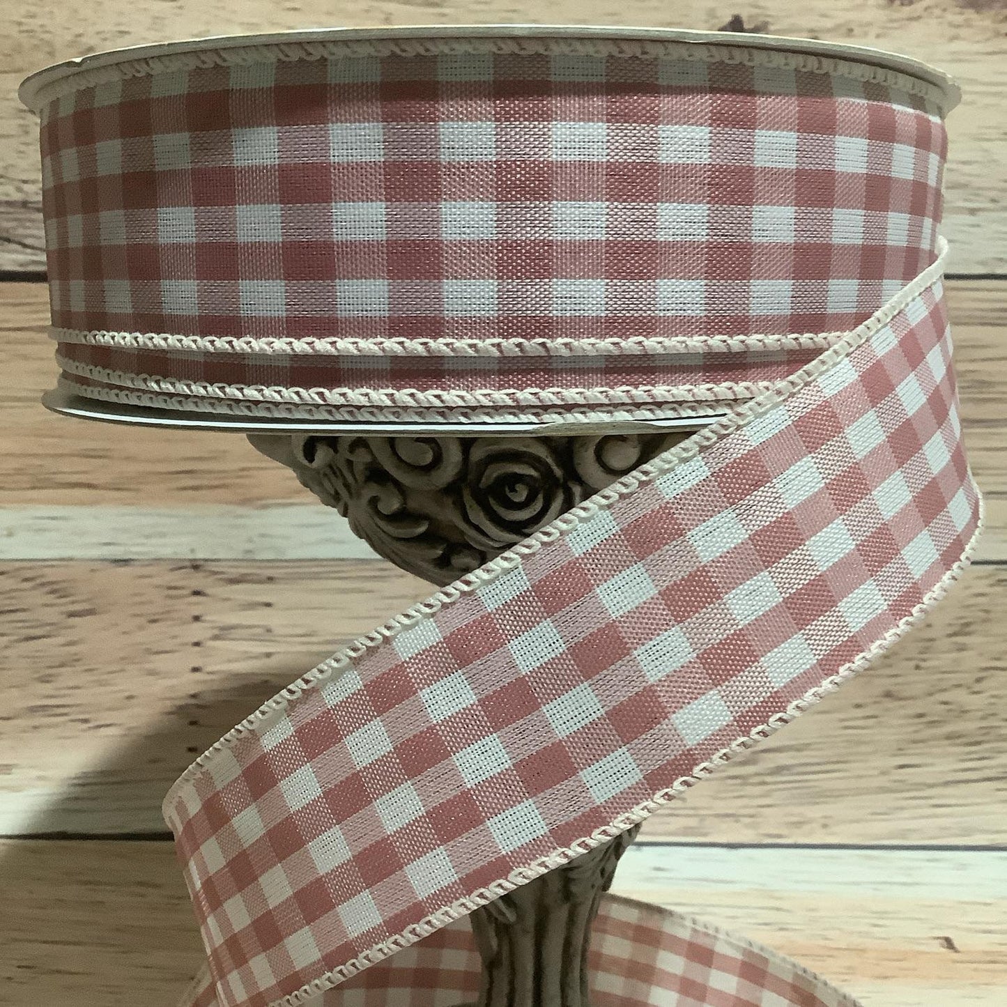 1.5" x 5 Yards Mauve Gingham Wired Ribbon - Ribbon For Bows, Wreaths And Home Decor - All Occasion Ribbon