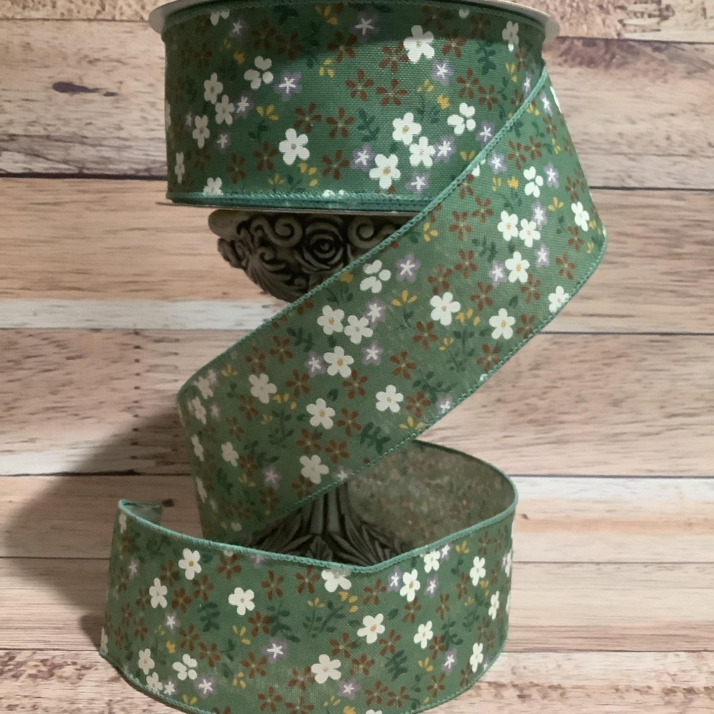 2.5" x 5 Yards - Green Floral Wired Ribbon - Small Wildflowers - Spring Flowers - Ribbon For Bows, Wreaths And Home Decor